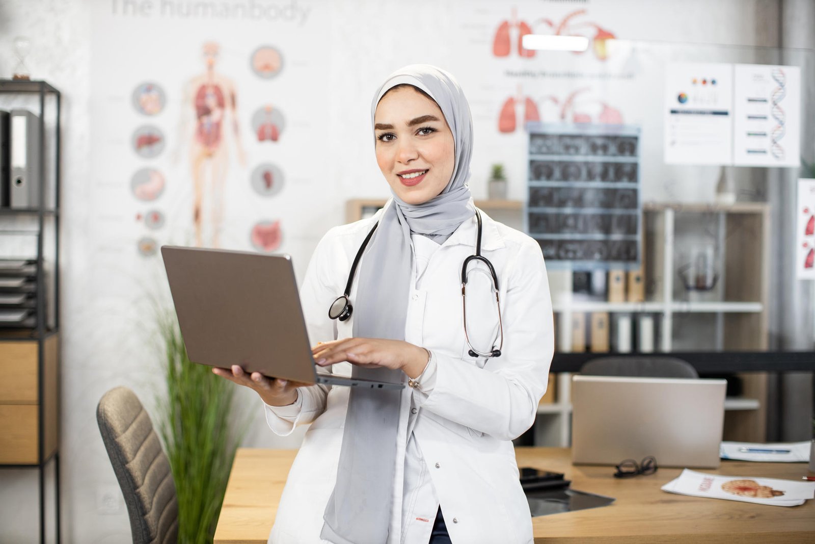 Dr. Maya specializes in internal medicine and preventive care. She’s passionate about patient education and is known for her compassionate,in online consultations.